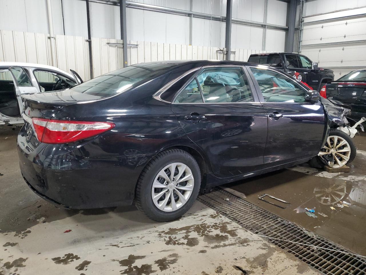 2015 Toyota Camry VIN 4T4BF1FK9FR494335 Copart auction photo, front end / side damage thumbnail 3
