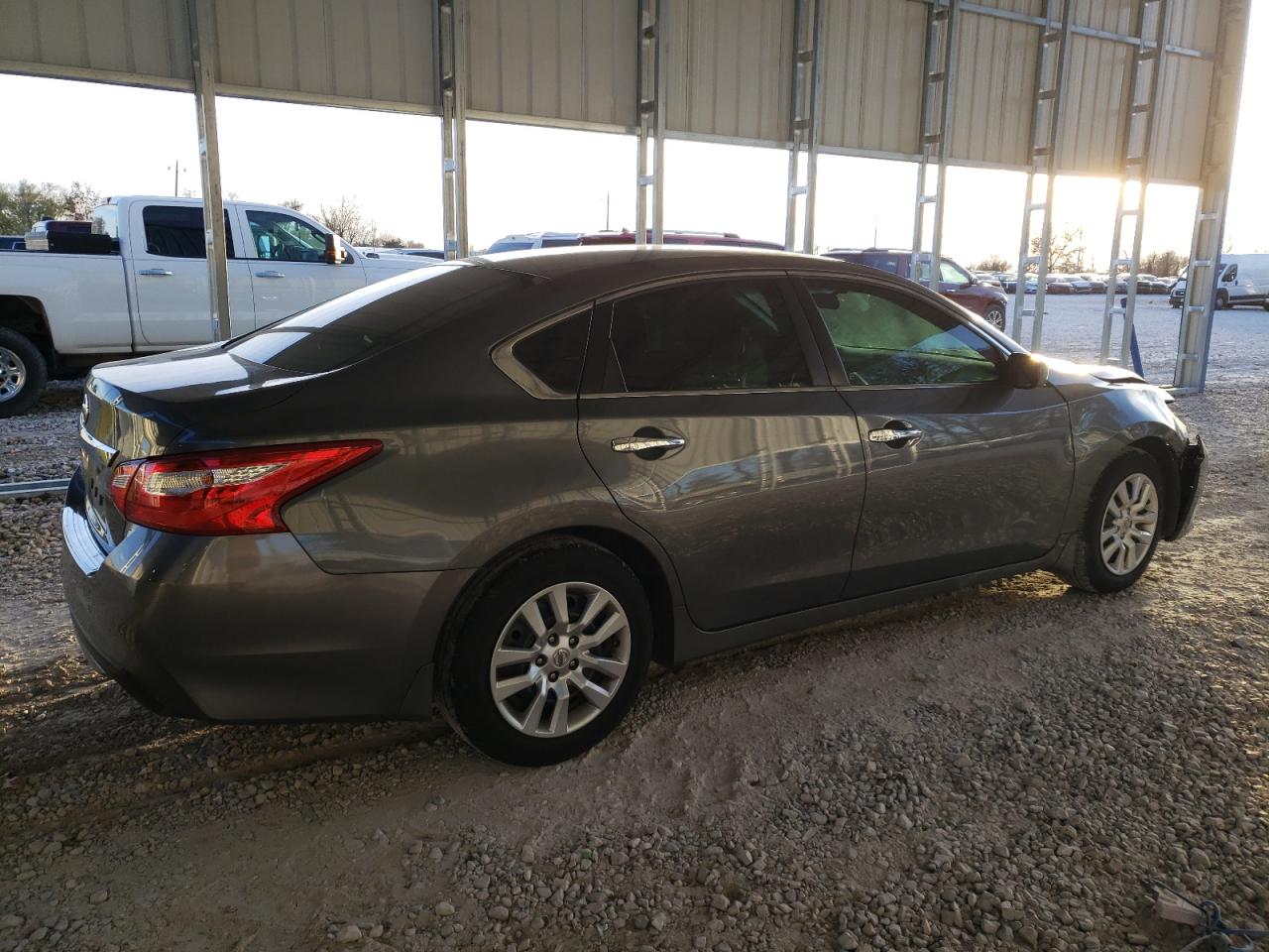 2017 Nissan Altima VIN 1N4AL3AP2HN312334 Copart auction photo, front end / minor dent/scratches damage thumbnail 3