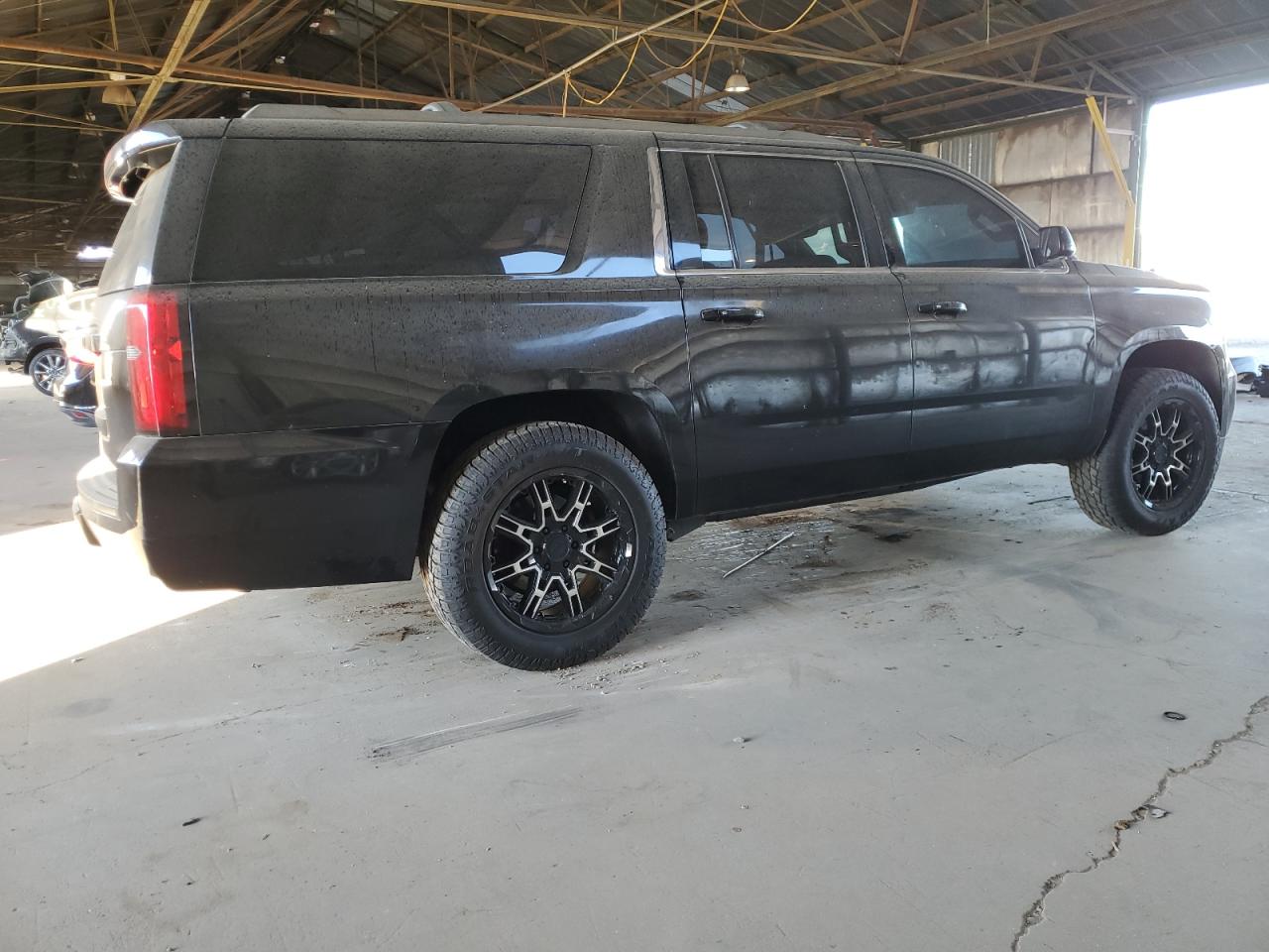 2015 Chevrolet Suburban VIN 1GNSKJKC3FR537912 Copart auction photo, side damage thumbnail 3