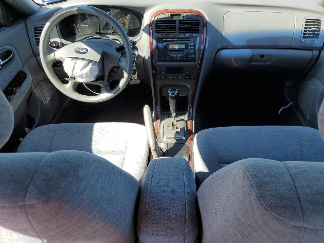 2005 KIA Optima VIN KNAGD128055433689 Copart auction photo, front end damage thumbnail 8