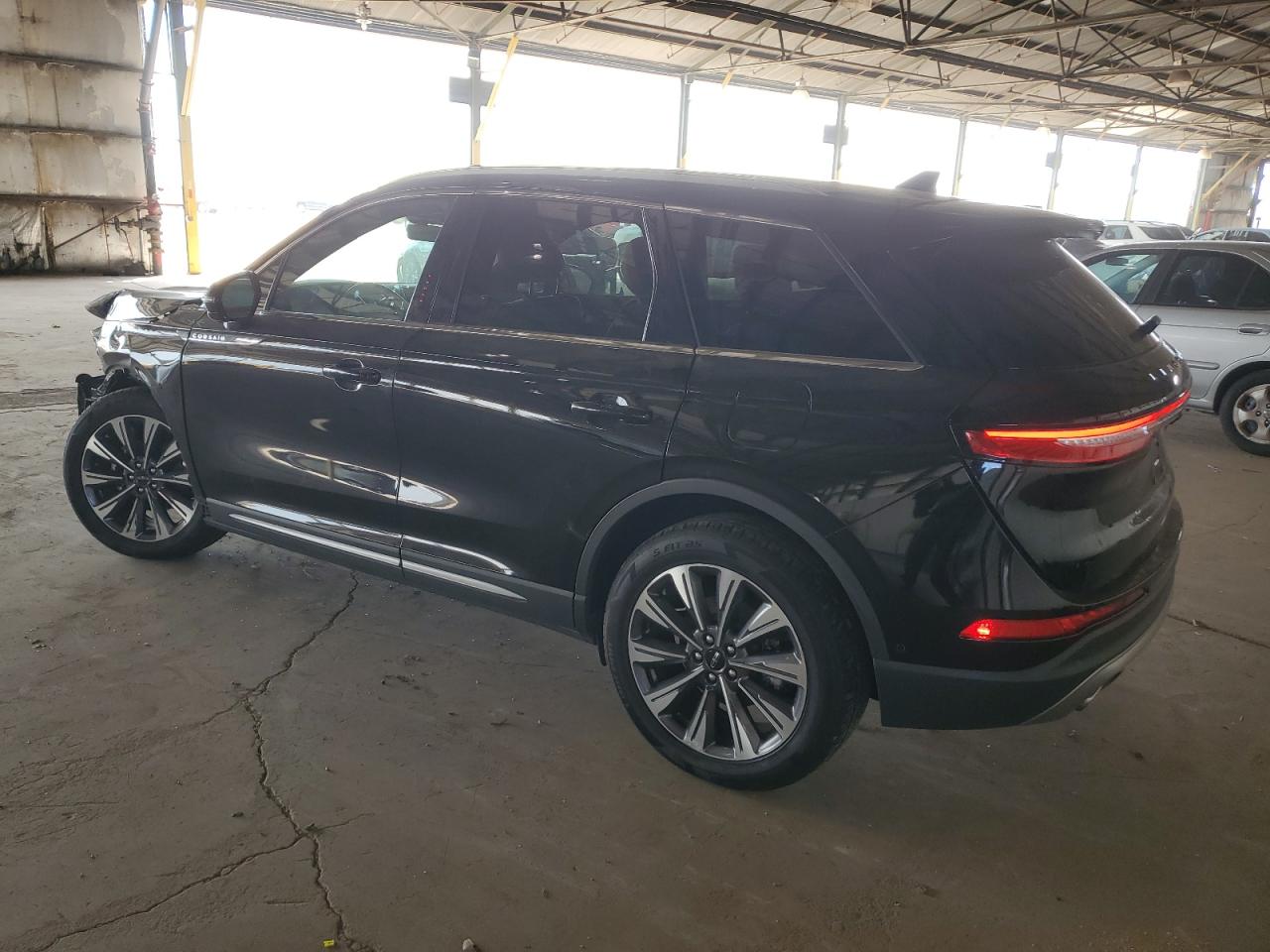 2020 Lincoln Corsair VIN 5LMCJ2DH7LUL25417 Copart auction photo, front end / side damage thumbnail 2