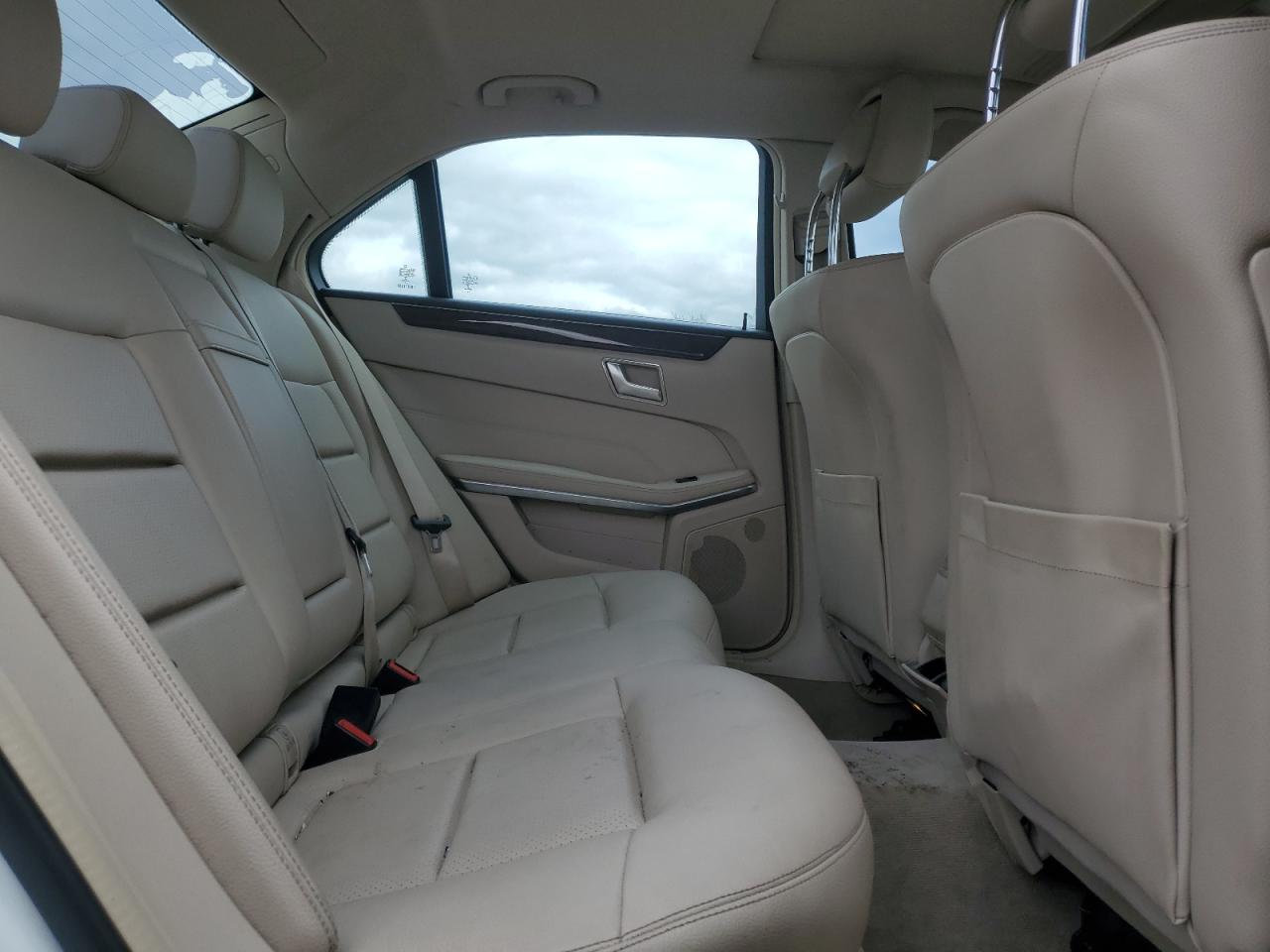 2016 Mercedes-Benz E-klasse VIN WDDHF5KBXGB232879 Copart auction photo, front end / minor dent/scratches damage thumbnail 10