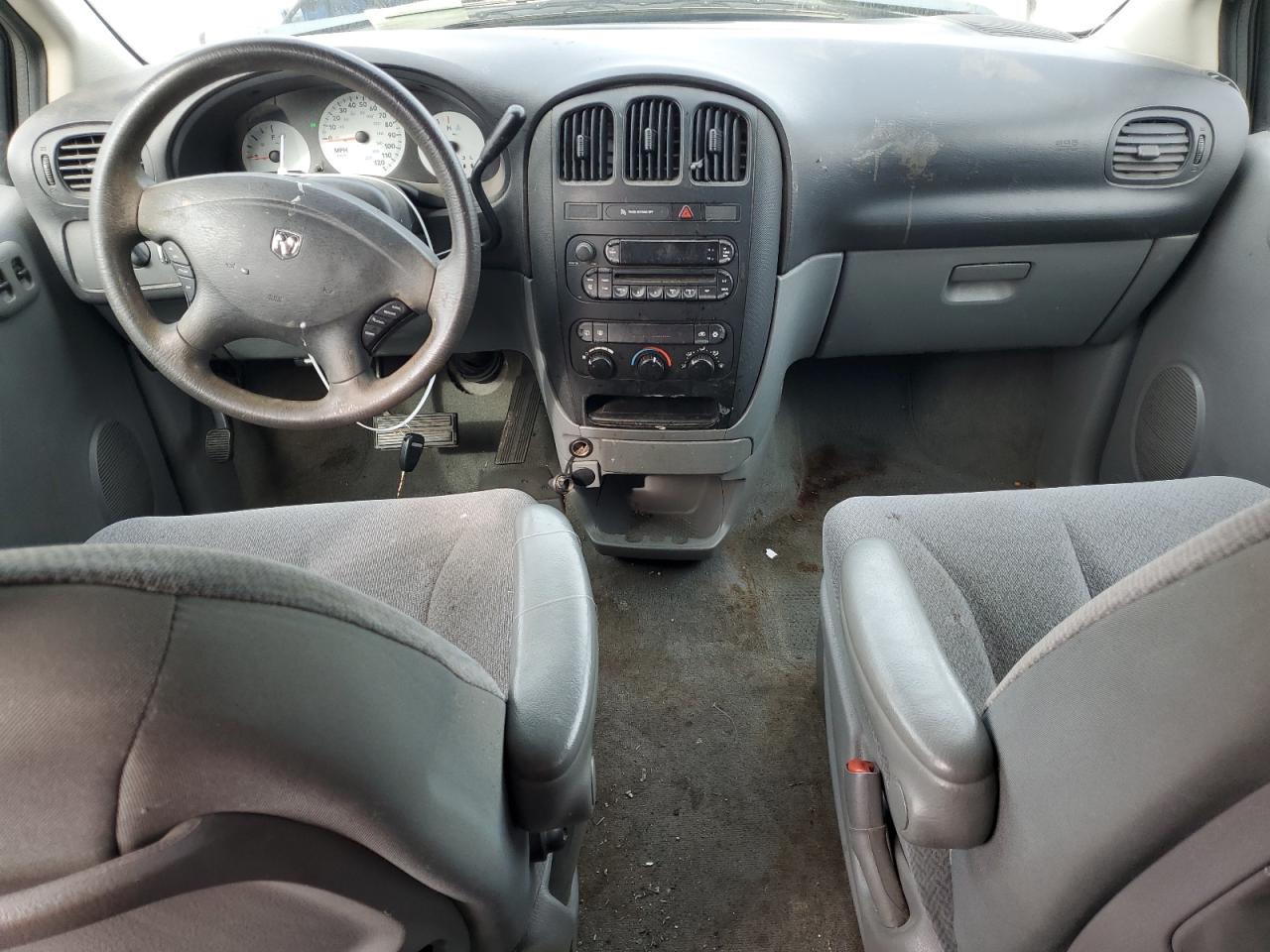 2005 Dodge Caravan VIN 1D8GP25R55B322272 Copart auction photo, front end / side damage thumbnail 8