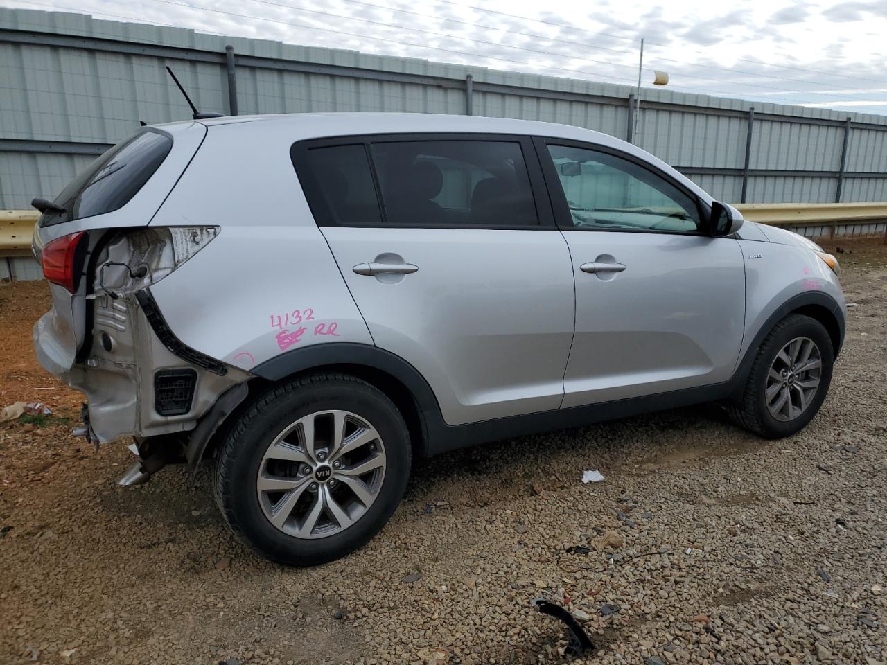 2016 KIA Sportage VIN KNDPBCAC6G7822435 Copart auction photo, rear end damage thumbnail 3