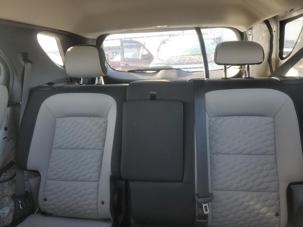 2018 Chevrolet Equinox VIN 2GNAXHEV1J6346383 Copart auction photo, rear end damage thumbnail 10