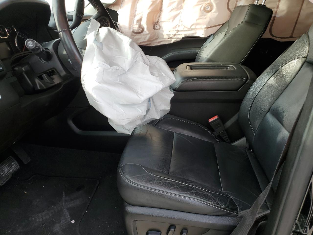 2019 Chevrolet Suburban VIN 1GNSKHKC3KR222496 Copart auction photo, front end damage thumbnail 7