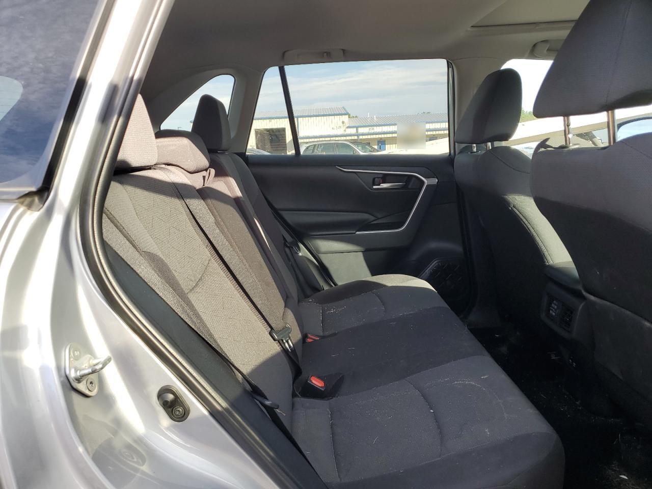 2019 Toyota RAV 4 VIN 2T3P1RFV4KW033925 Copart auction photo, front end damage thumbnail 11