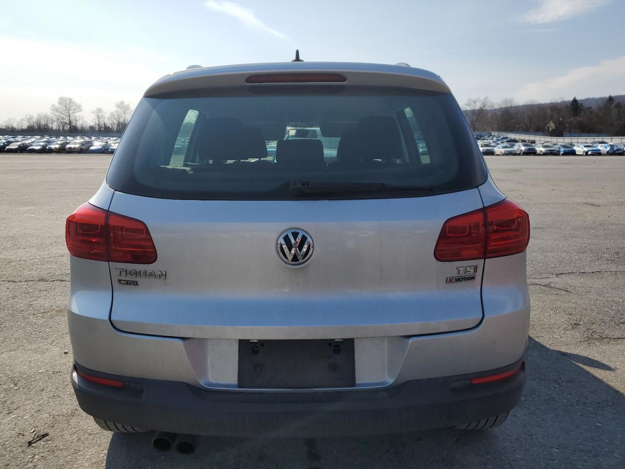2017 Volkswagen Tiguan VIN WVGBV7AX7HK043406 Copart auction photo, front end damage thumbnail 6