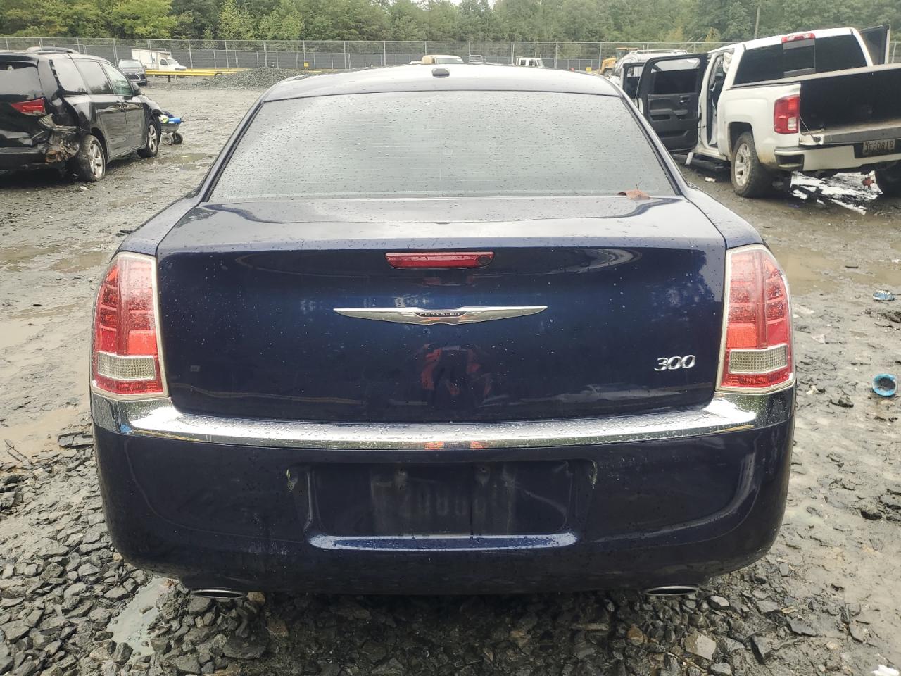 2013 Chrysler 300 VIN 2C3CCAAG5DH739831 Copart auction photo, minor dent/scratches / mechanical damage thumbnail 6
