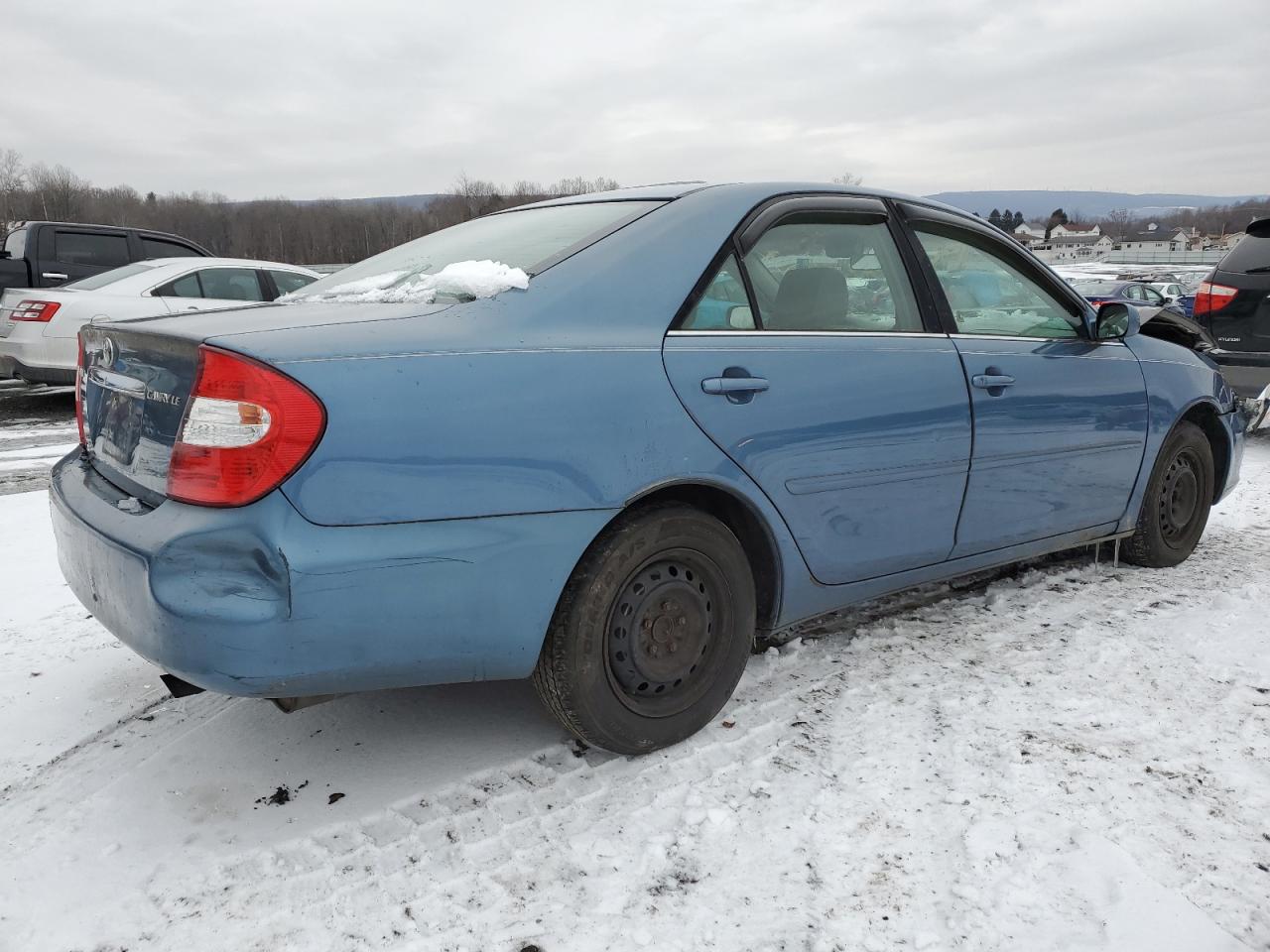 2003 Toyota Camry VIN 4T1BE32KX3U644446 Copart auction photo, front end / minor dent/scratches damage thumbnail 3