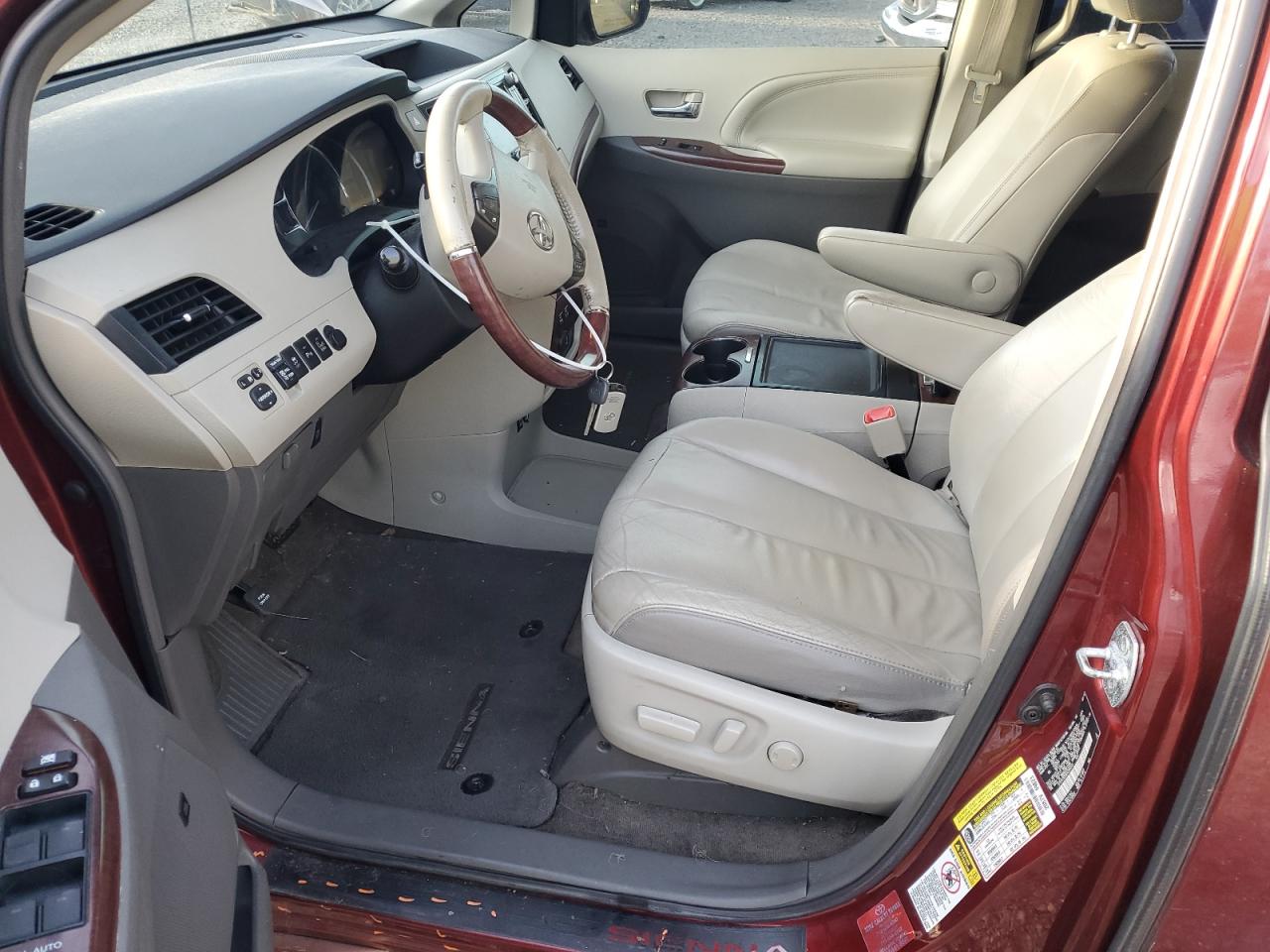 2013 Toyota Sienna VIN 5TDYK3DC8DS295340 Copart auction photo, front end / undercarriage damage thumbnail 7