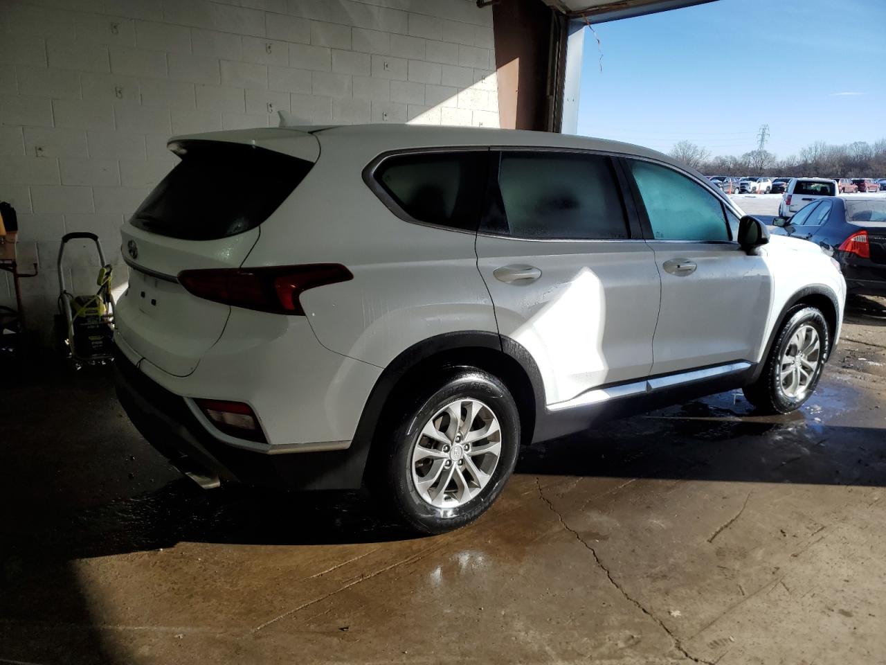 2019 Hyundai Santa Fe VIN 5NMS33AD4KH003294 Copart auction photo, rear end / side damage thumbnail 3