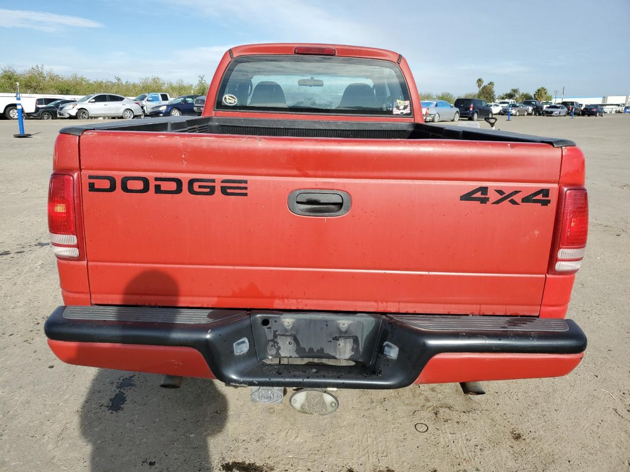 2000 Dodge Dakota VIN 1B7FL22P5YS634914 Copart auction photo, front end damage thumbnail 6