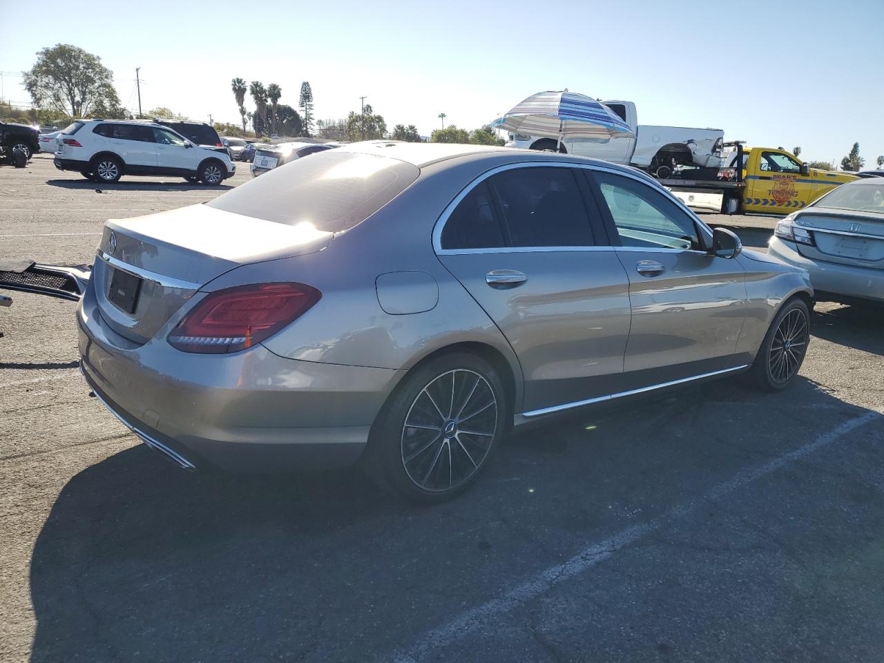 2020 Mercedes-Benz C-klasse VIN 55SWF8DB5LU327548 Copart auction photo, front end / minor dent/scratches damage thumbnail 3