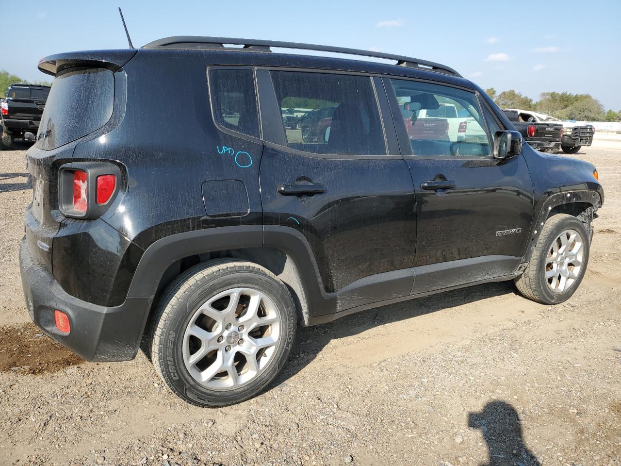 2018 Jeep Renegade VIN ZACCJABB3JPJ20138 Copart auction photo, front end / minor dent/scratches damage thumbnail 3