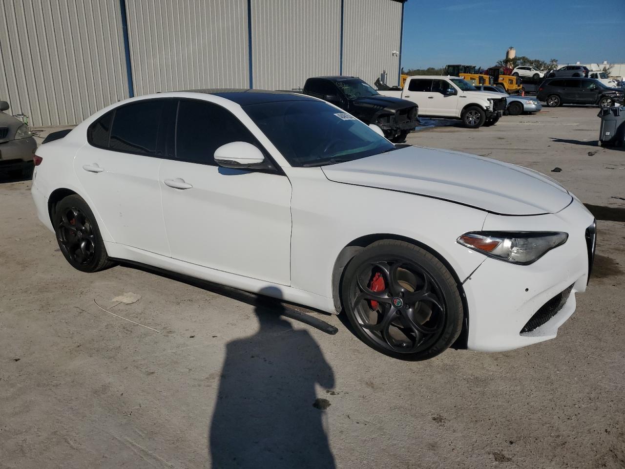 2018 Alfa Romeo Giulia VIN ZARFAEENXJ7565881 Copart auction photo, all over / minor dent/scratches damage thumbnail 4