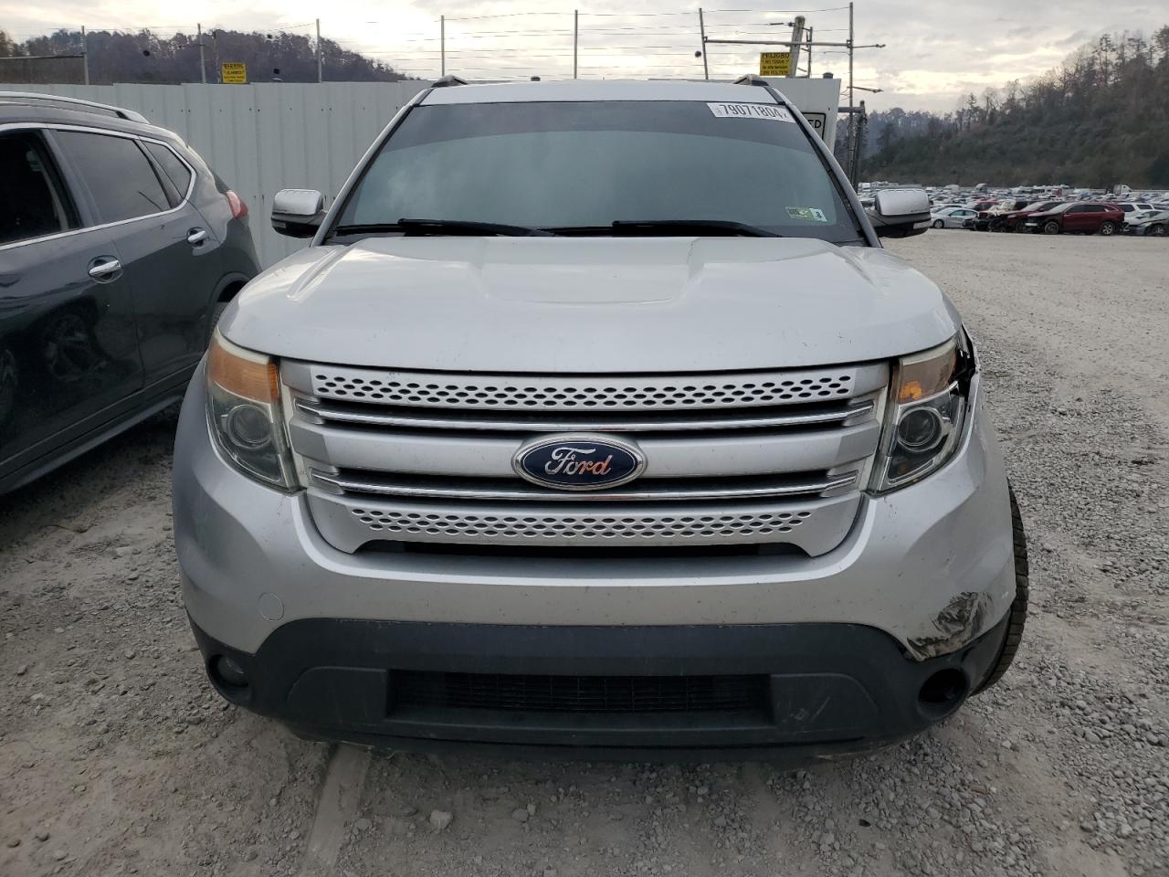 2015 Ford Explorer VIN 1FM5K8F86FGB91043 Copart auction photo, front end / side damage thumbnail 5