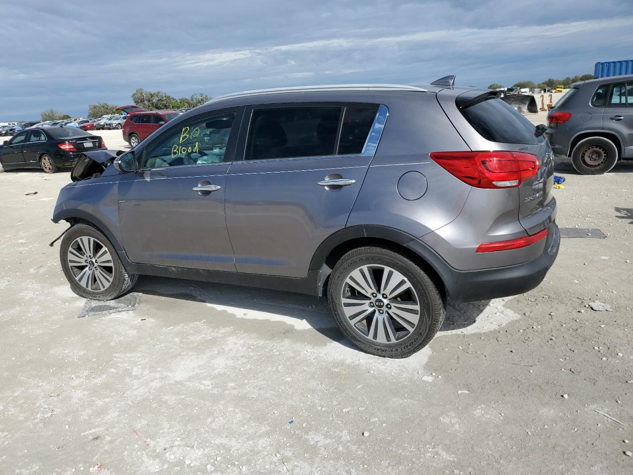 2015 KIA Sportage VIN KNDPC3AC3F7695932 Copart auction photo, front end / side damage thumbnail 2