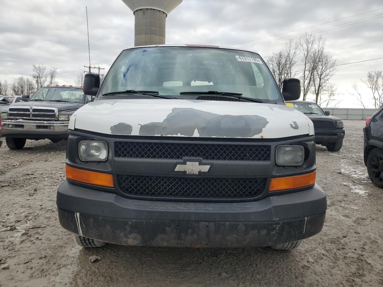 2006 Chevrolet Express VIN 1GCHG35V961274658 Copart auction photo, rear end damage thumbnail 5