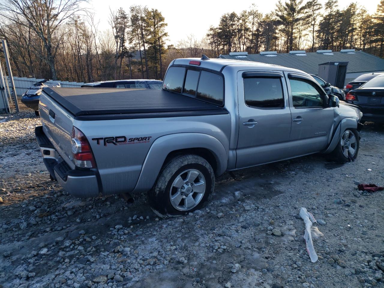 2015 Toyota Tacoma VIN 3TMLU4EN8FM206783 Copart auction photo, rollover damage thumbnail 3