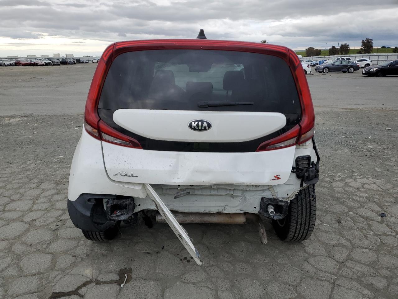 2020 KIA Soul VIN KNDJ23AU3L7714685 Copart auction photo, rear end damage thumbnail 6