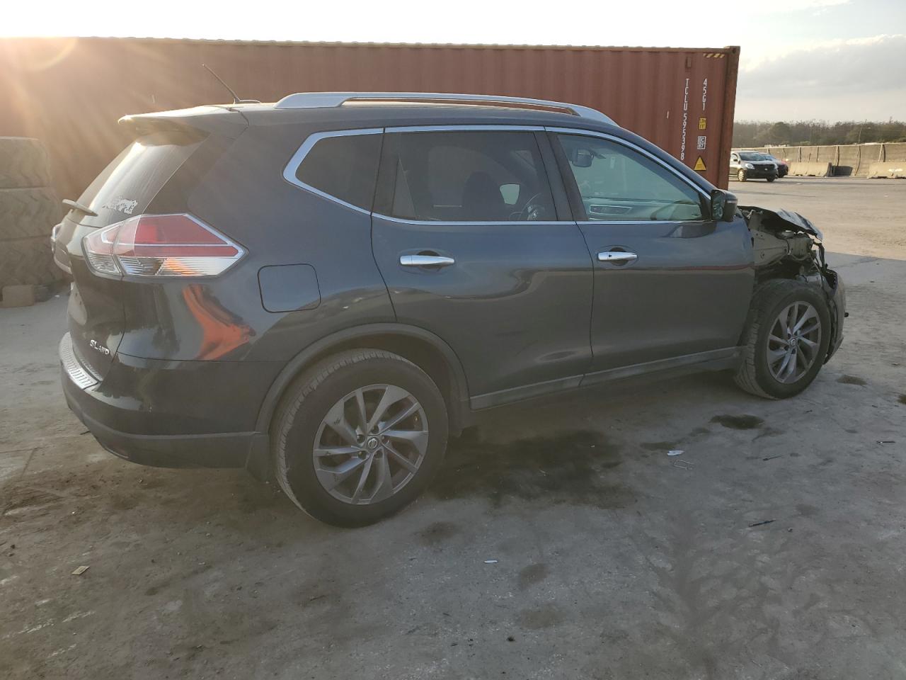 2016 Nissan Rogue VIN 5N1AT2MV4GC752480 Copart auction photo, front end / side damage thumbnail 3