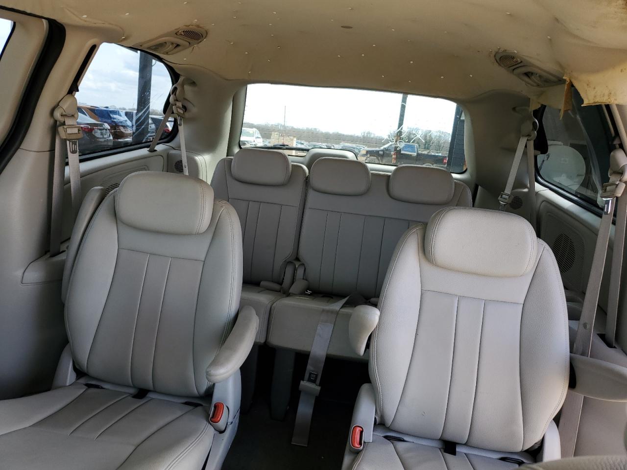 2006 Chrysler Town & Country VIN 2A4GP54L16R651593 Copart auction photo, front end damage thumbnail 10