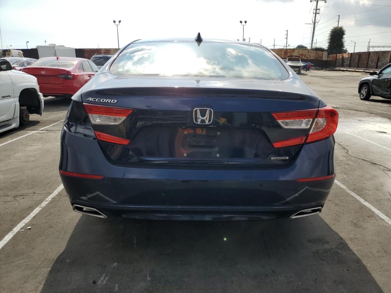 2018 Honda Accord VIN 1HGCV1F98JA061295 Copart auction photo, side / front end damage thumbnail 6
