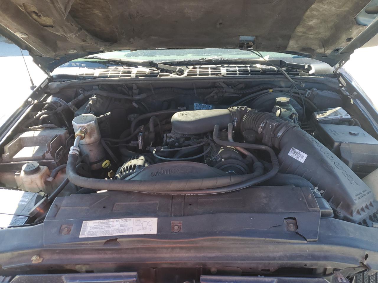 2004 Chevrolet Blazer VIN 1GNCS18X44K153402 Copart auction photo, front end damage thumbnail 13
