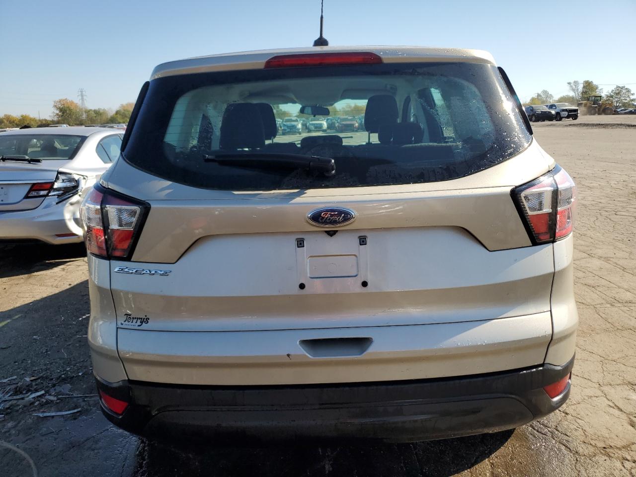 2018 Ford Escape VIN 1FMCU0F75JUA69939 Copart auction photo, front end damage thumbnail 6
