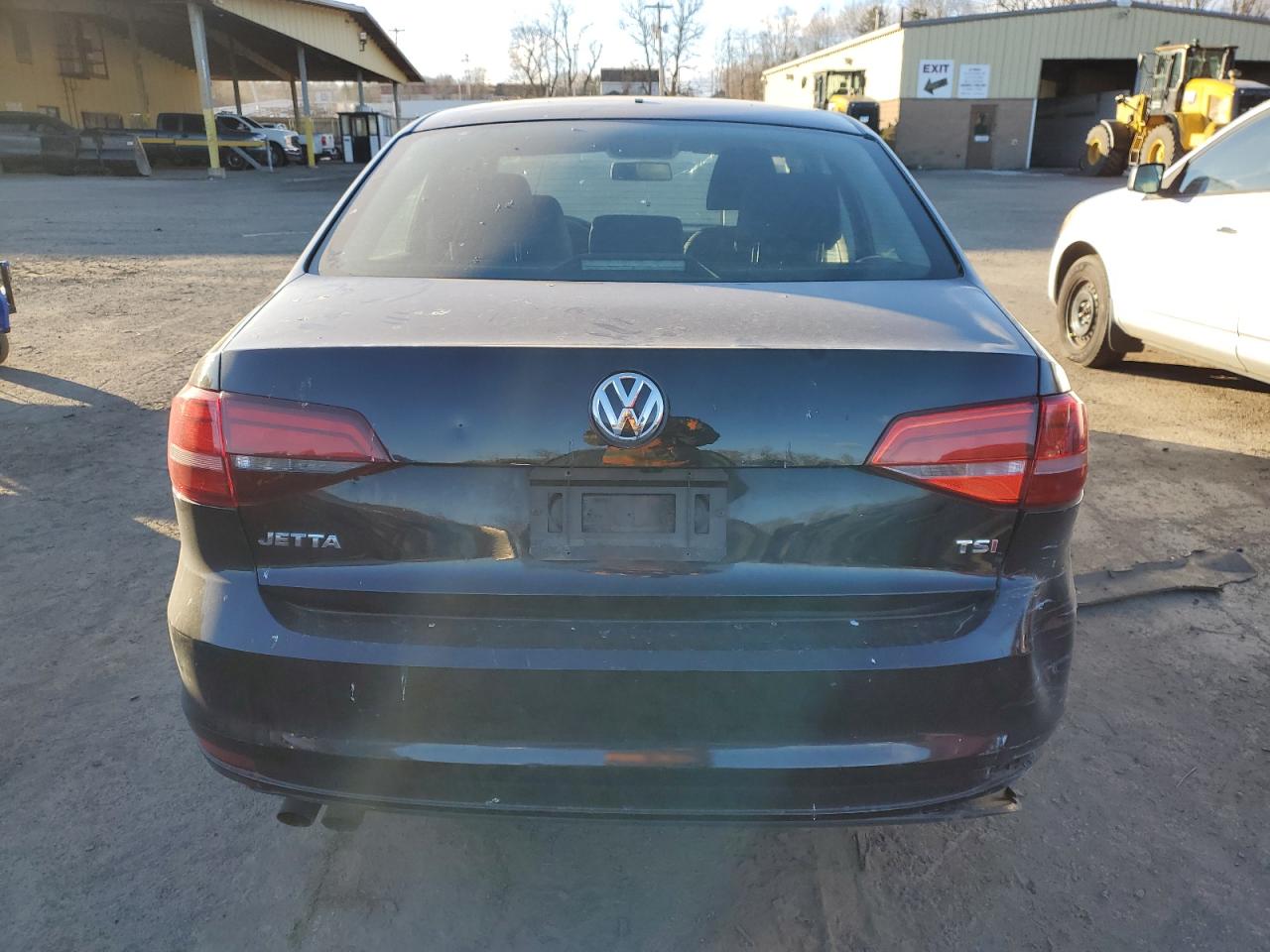 2018 Volkswagen Jetta VIN 3VW2B7AJ5JM258447 Copart auction photo, all over damage thumbnail 6