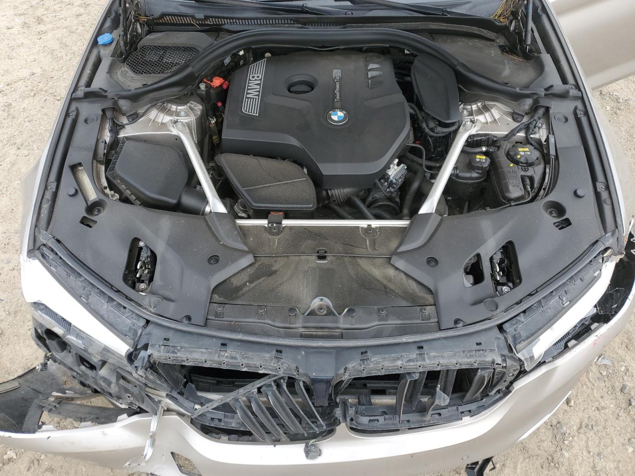 2019 BMW 5er VIN WBAJA5C57KWW05507 Copart auction photo, front end / side damage thumbnail 11
