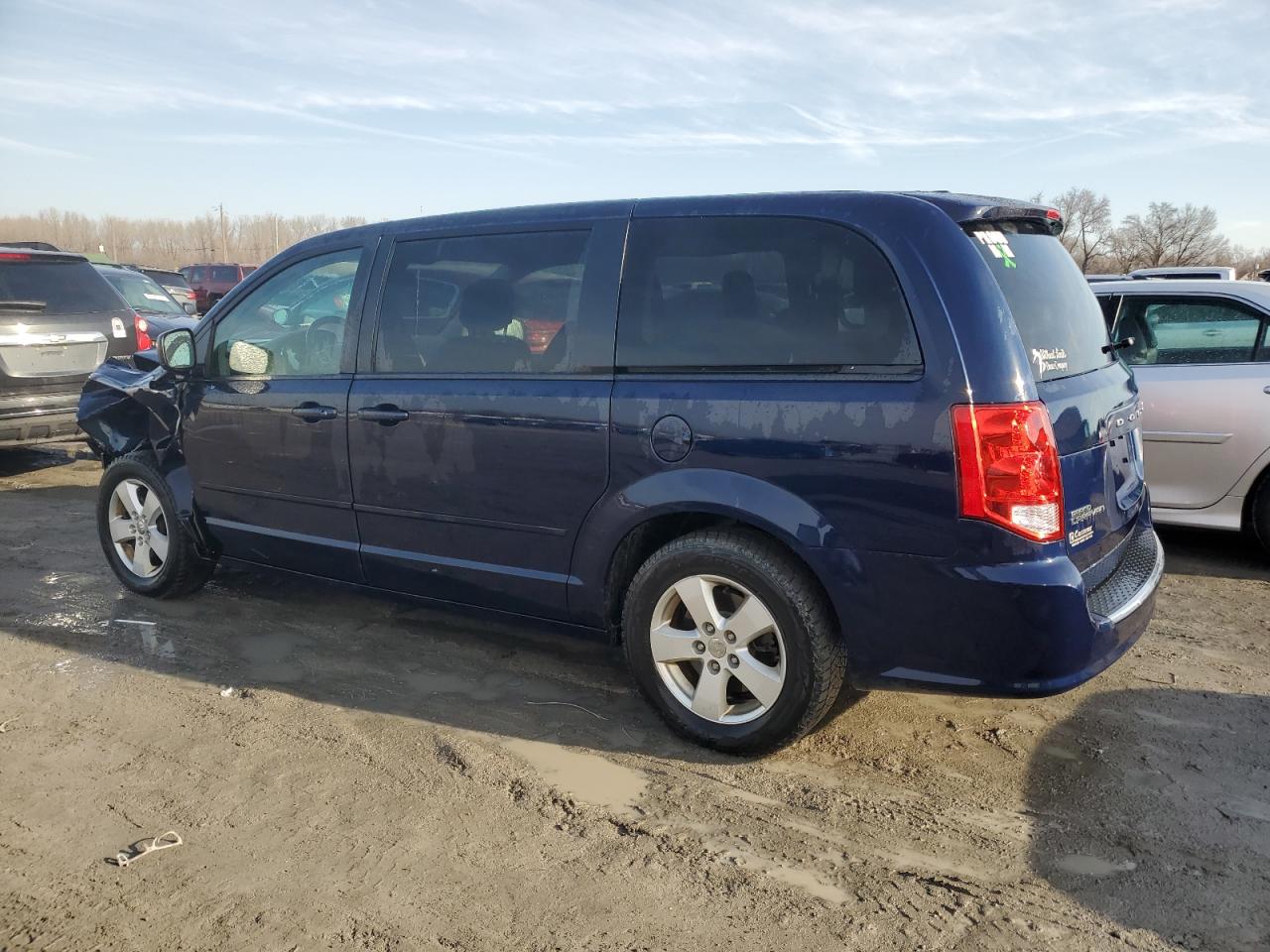 2013 Dodge Caravan VIN 2C4RDGBG1DR561026 Copart auction photo, front end damage thumbnail 2