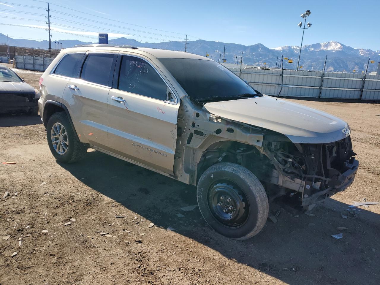 2015 Jeep Grand Cherokee VIN 1C4RJFBM8FC705675 Copart auction photo, front end damage thumbnail 4
