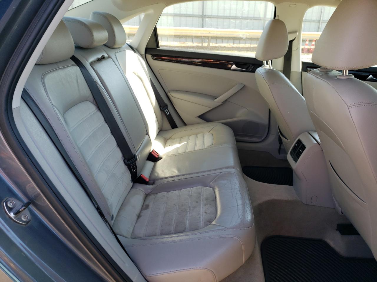 2014 Volkswagen Passat VIN 1VWCS7A3XEC074389 Copart auction photo, front end / minor dent/scratches damage thumbnail 10