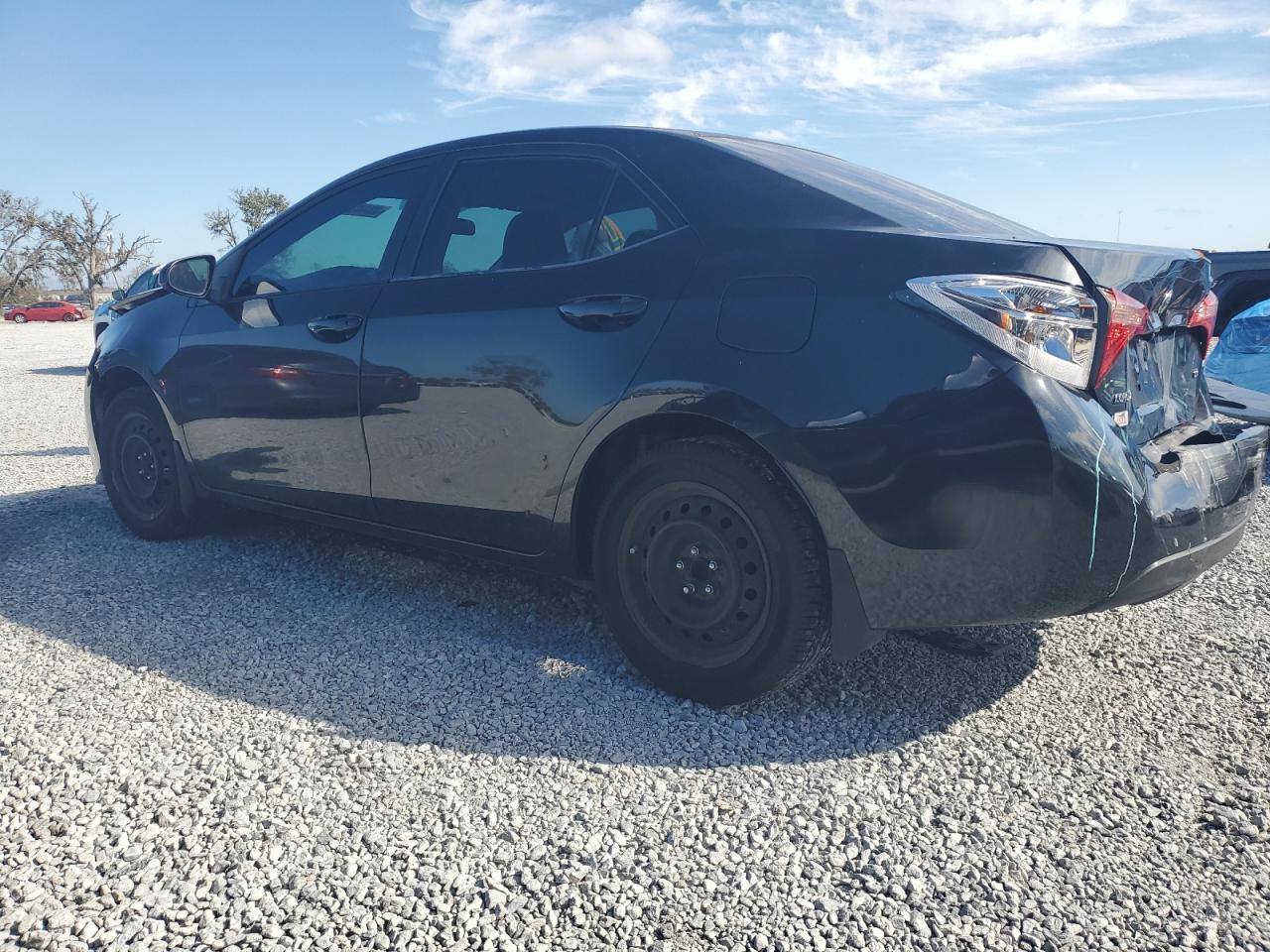 2018 Toyota Corolla VIN 5YFBURHE2JP795075 Copart auction photo, front end / rear end damage thumbnail 2