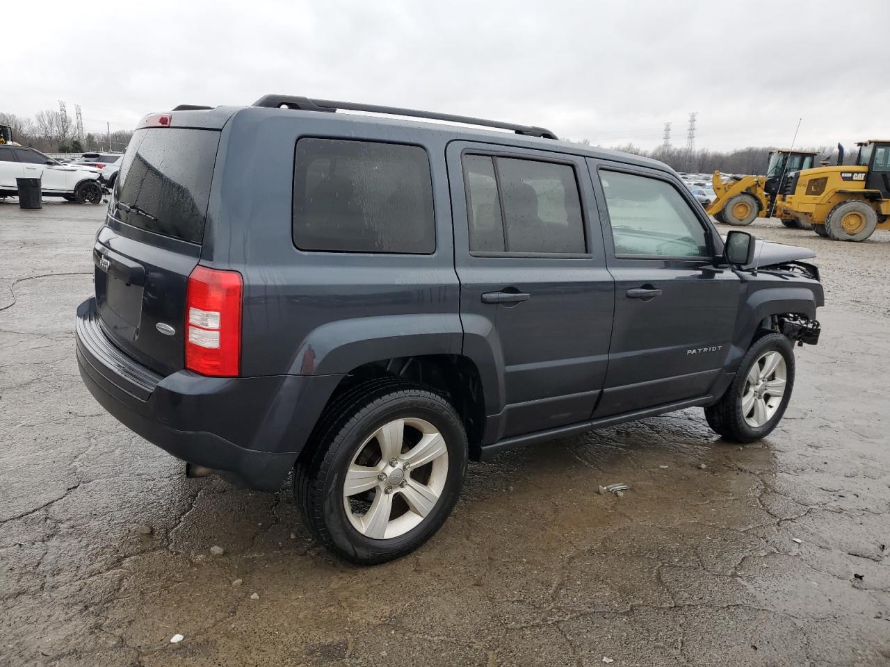 2015 Jeep Liberty (Patriot) VIN 1C4NJRFB0FD270282 Copart auction photo, front end damage thumbnail 3