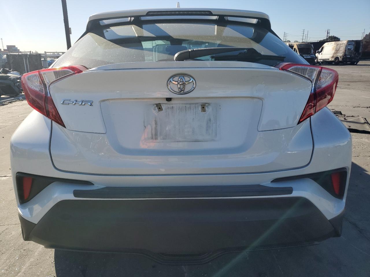 2018 Toyota C-HR VIN NMTKHMBX8JR028306 Copart auction photo, front end damage thumbnail 6