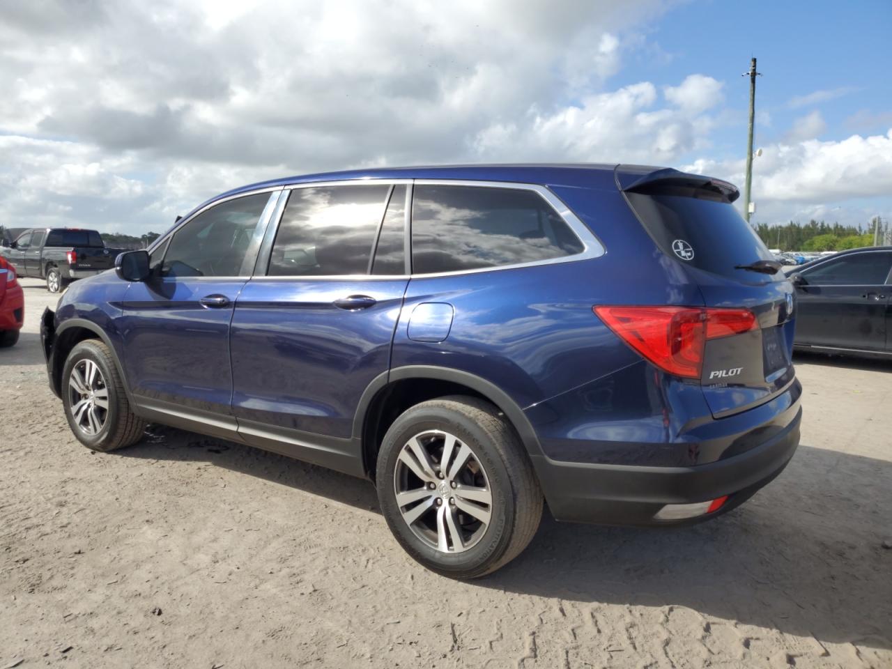 2016 Honda Pilot VIN 5FNYF5H35GB004943 Copart auction photo, front end damage thumbnail 2