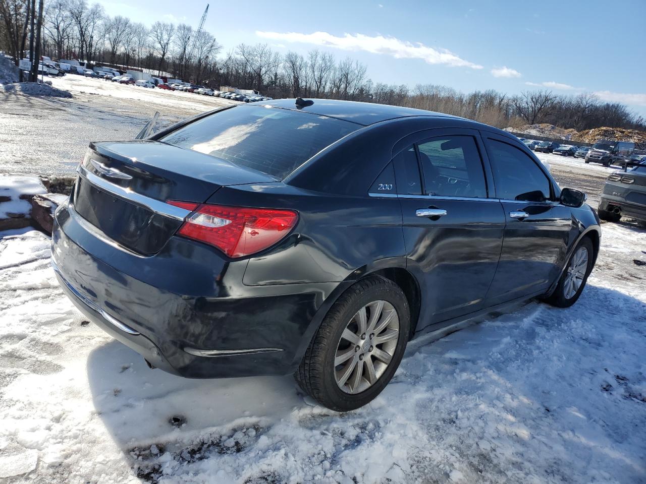 2013 Chrysler 200 VIN 1C3CCBCG3DN701119 Copart auction photo, front end / side damage thumbnail 3