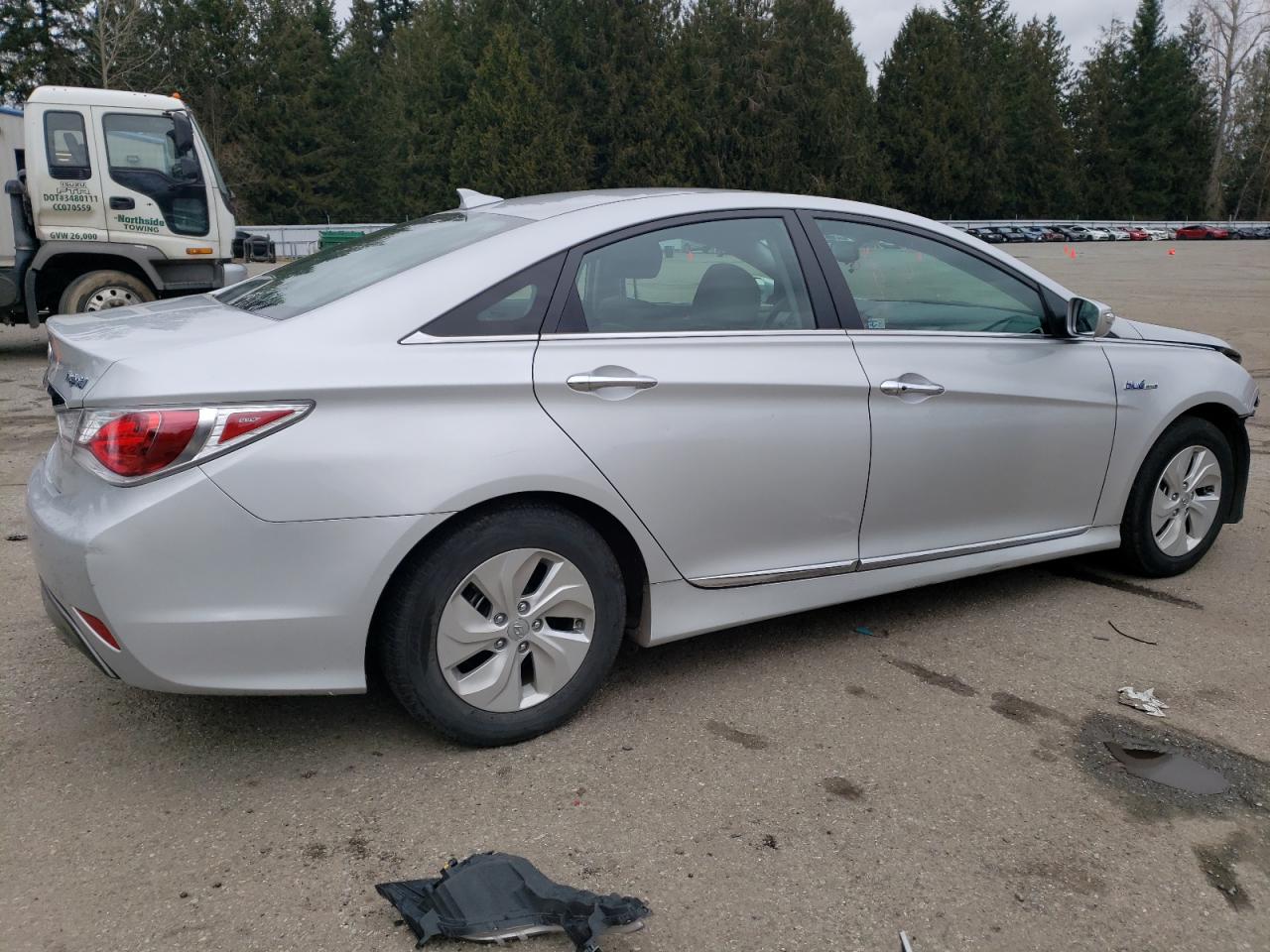 2015 Hyundai Sonata VIN KMHEC4A46FA135200 Copart auction photo, front end damage thumbnail 3
