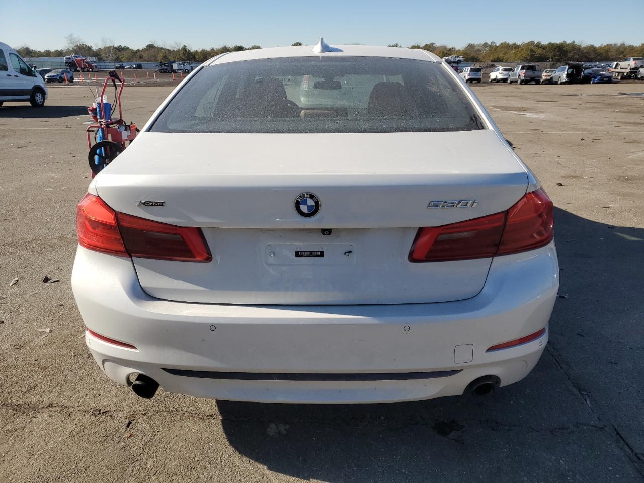 2018 BMW 5er VIN WBAJA7C55JWA73915 Copart auction photo, side / minor dent/scratches damage thumbnail 6