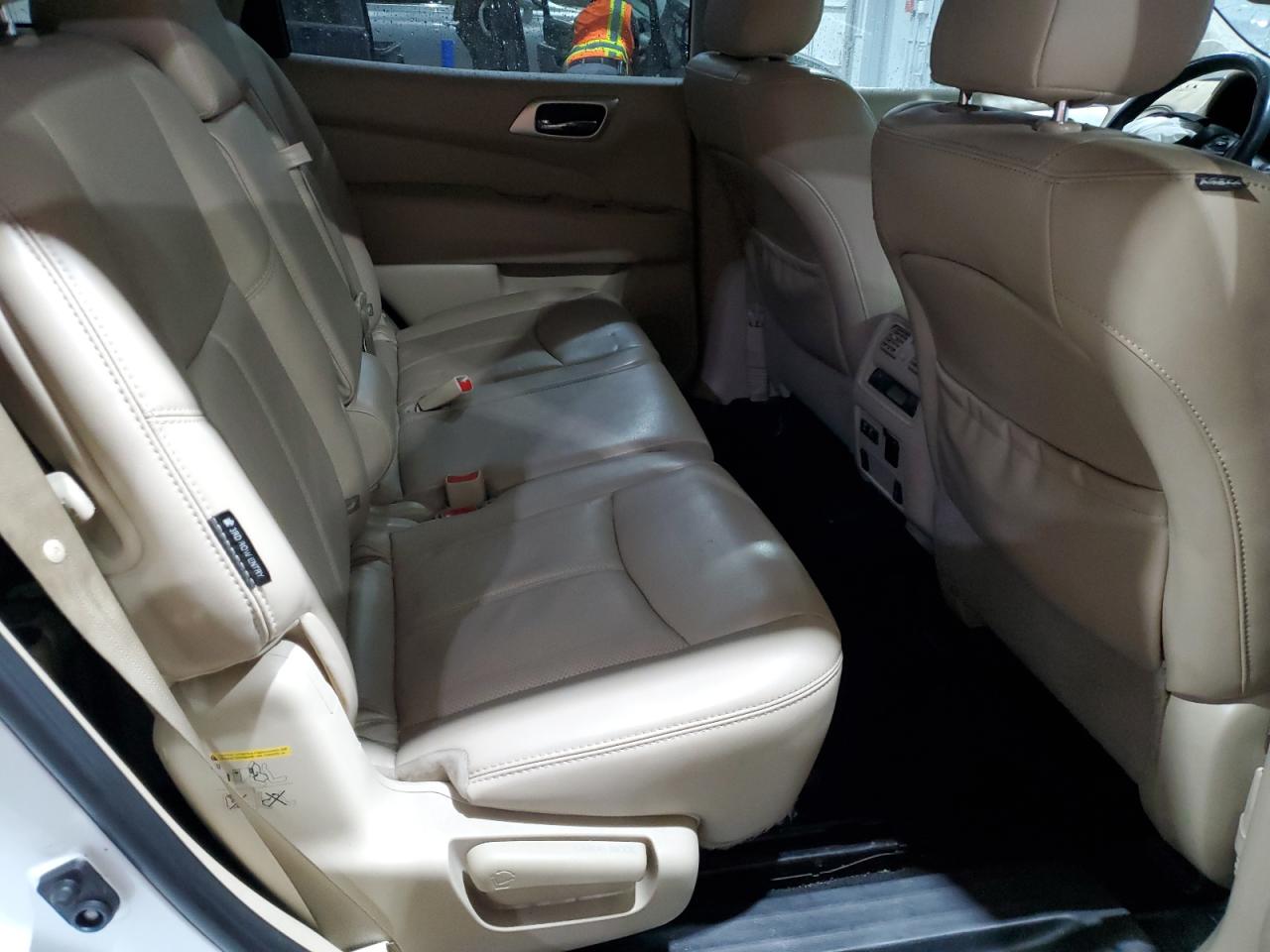 2019 Nissan Pathfinder VIN 5N1DR2MM0KC584512 Copart auction photo, front end / minor dent/scratches damage thumbnail 11