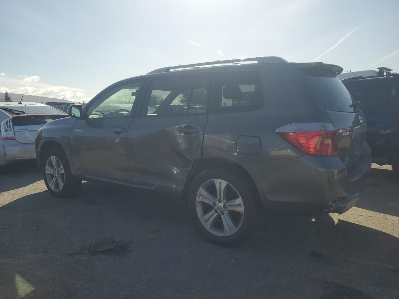 2008 Toyota Highlander VIN JTEDS43A482032775 Copart auction photo, side / front end damage thumbnail 2