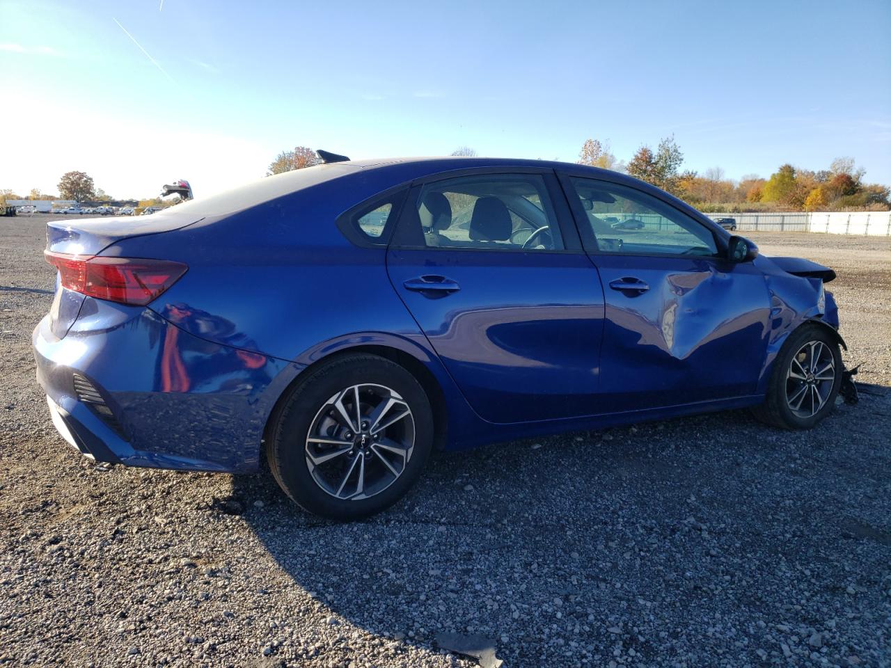2024 KIA Forte VIN 3KPF24AD4RE725389 Copart auction photo, front end / side damage thumbnail 3