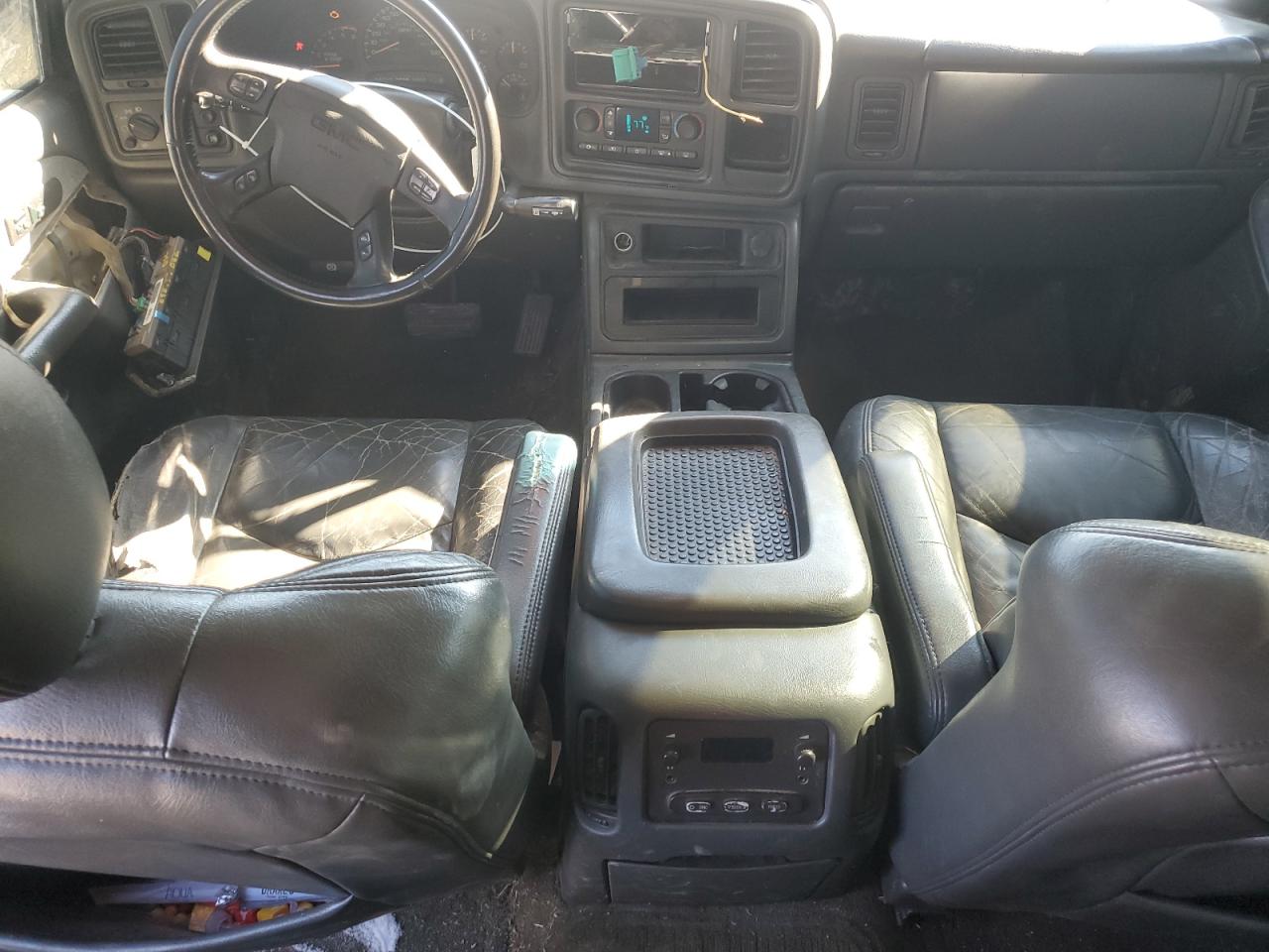 2003 GMC Sierra VIN 1GTHC23G23F136081 Copart auction photo, all over / undercarriage damage thumbnail 8