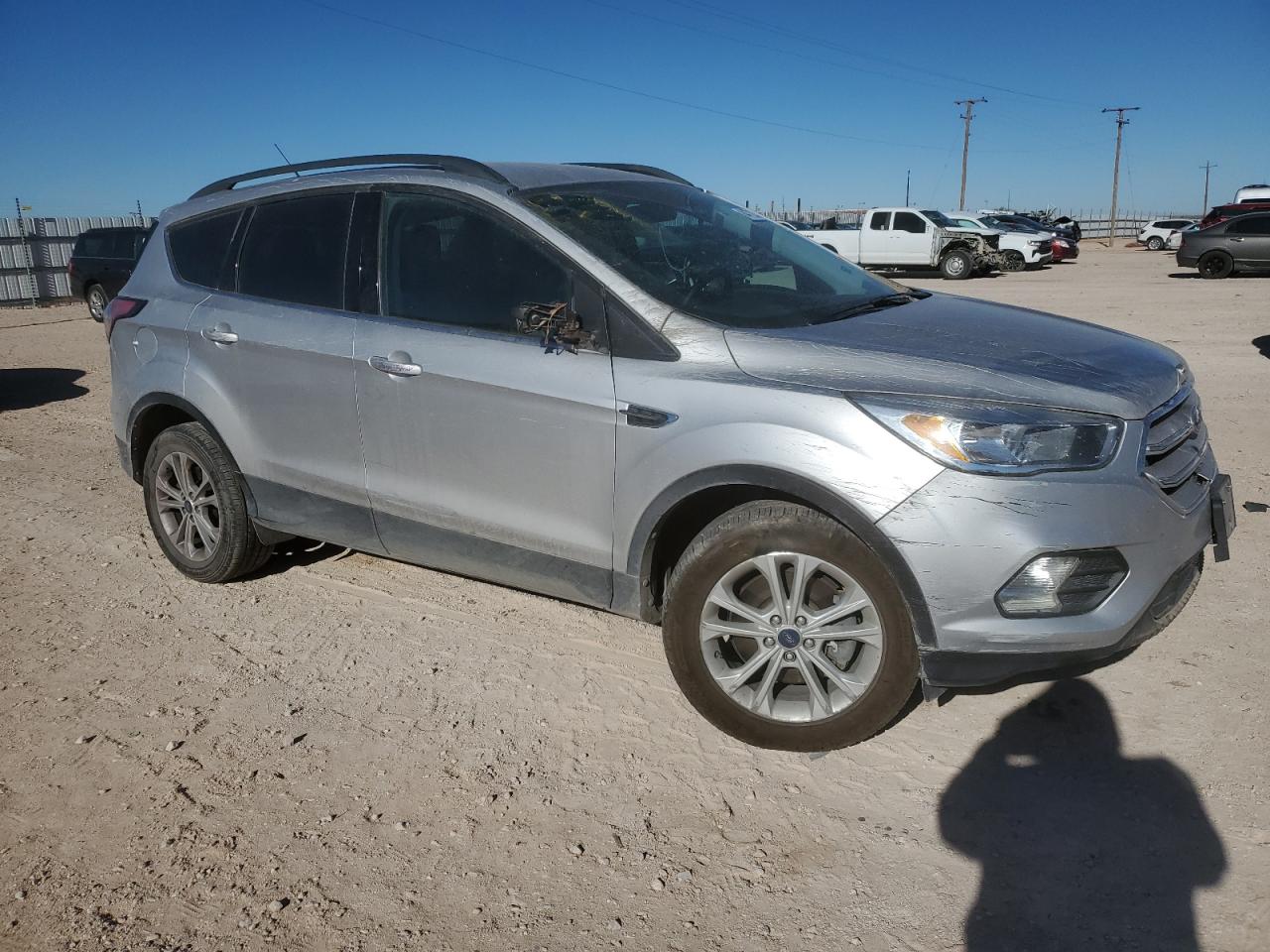 2018 Ford Escape VIN 1FMCU9GD0JUB09899 Copart auction photo, all over damage thumbnail 4