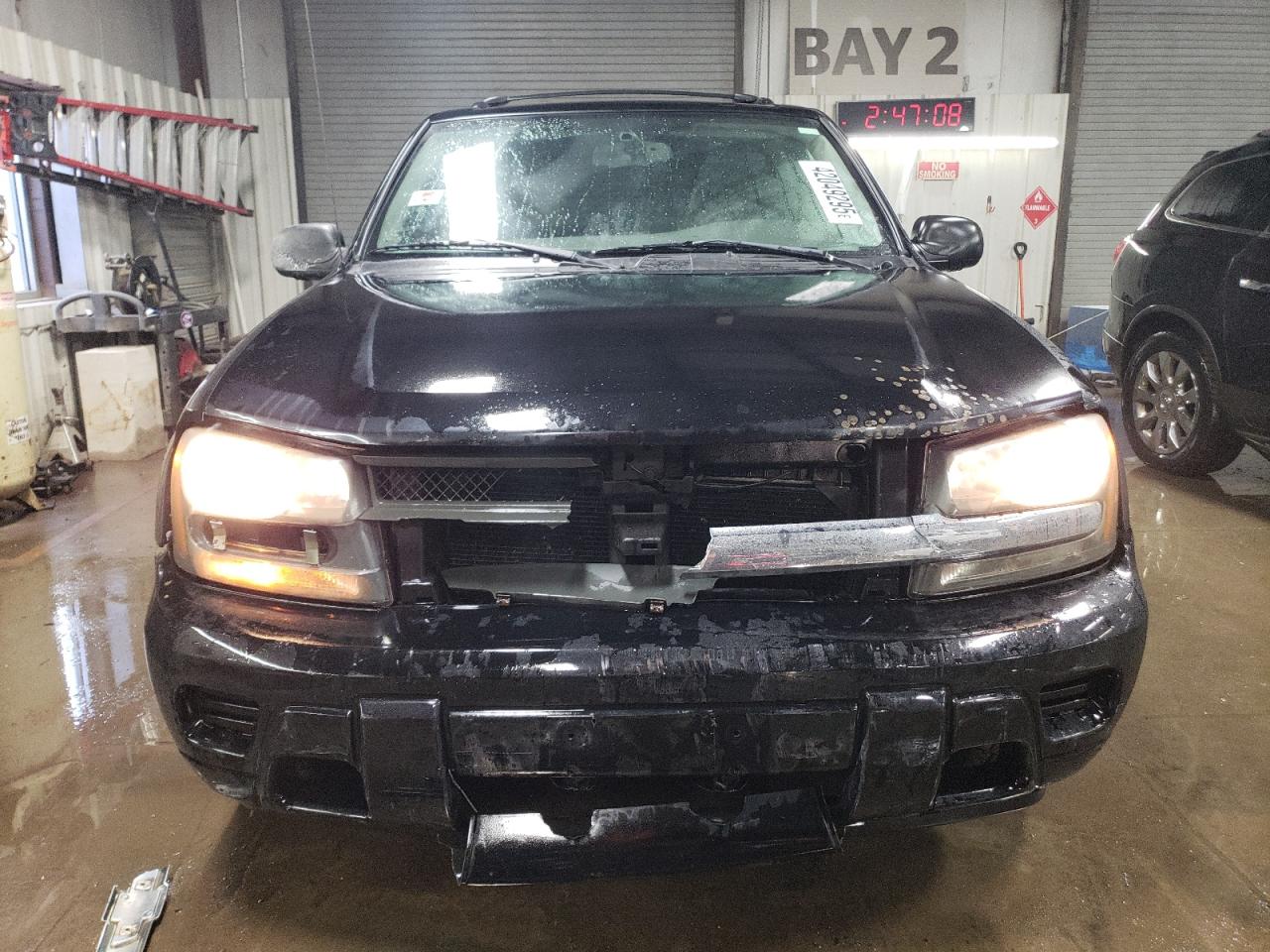 2008 Chevrolet TrailBlazer VIN 1GNDT13S982106305 Copart auction photo, front end / minor dent/scratches damage thumbnail 5