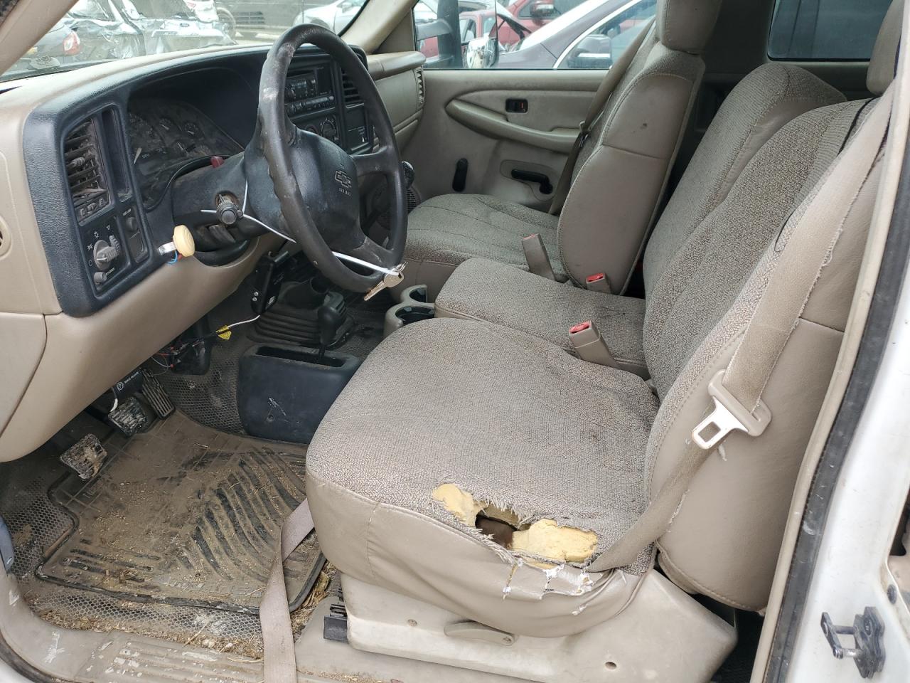 2002 Chevrolet Silverado VIN 1GCHK29U82E256035 Copart auction photo, rear end / minor dent/scratches damage thumbnail 7