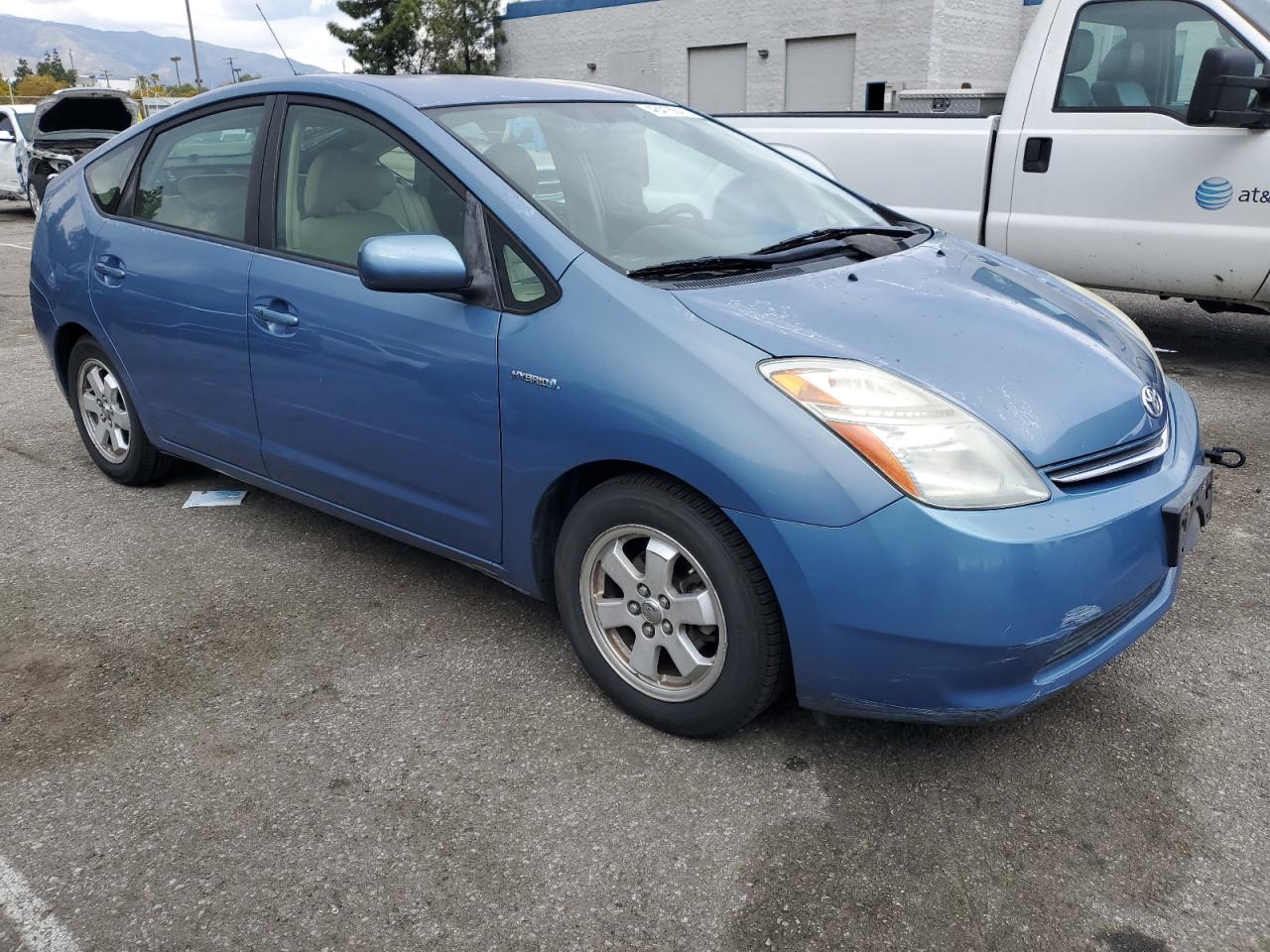 2007 Toyota Prius VIN JTDKB20U377554622 Copart auction photo, front end / side damage thumbnail 4